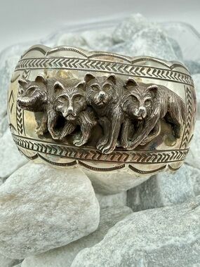 Navajo Carson Blackgoat Sterling 3D Wolfpack Cuff Bracelet Signed Sterling 59.2g
